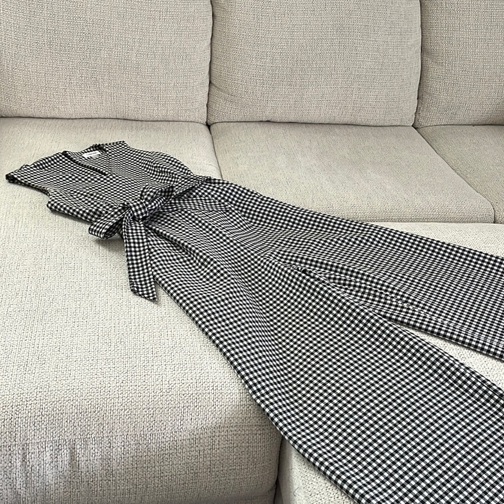 Calvin Klein Size 2 Black and White Gingham print jumpsuit